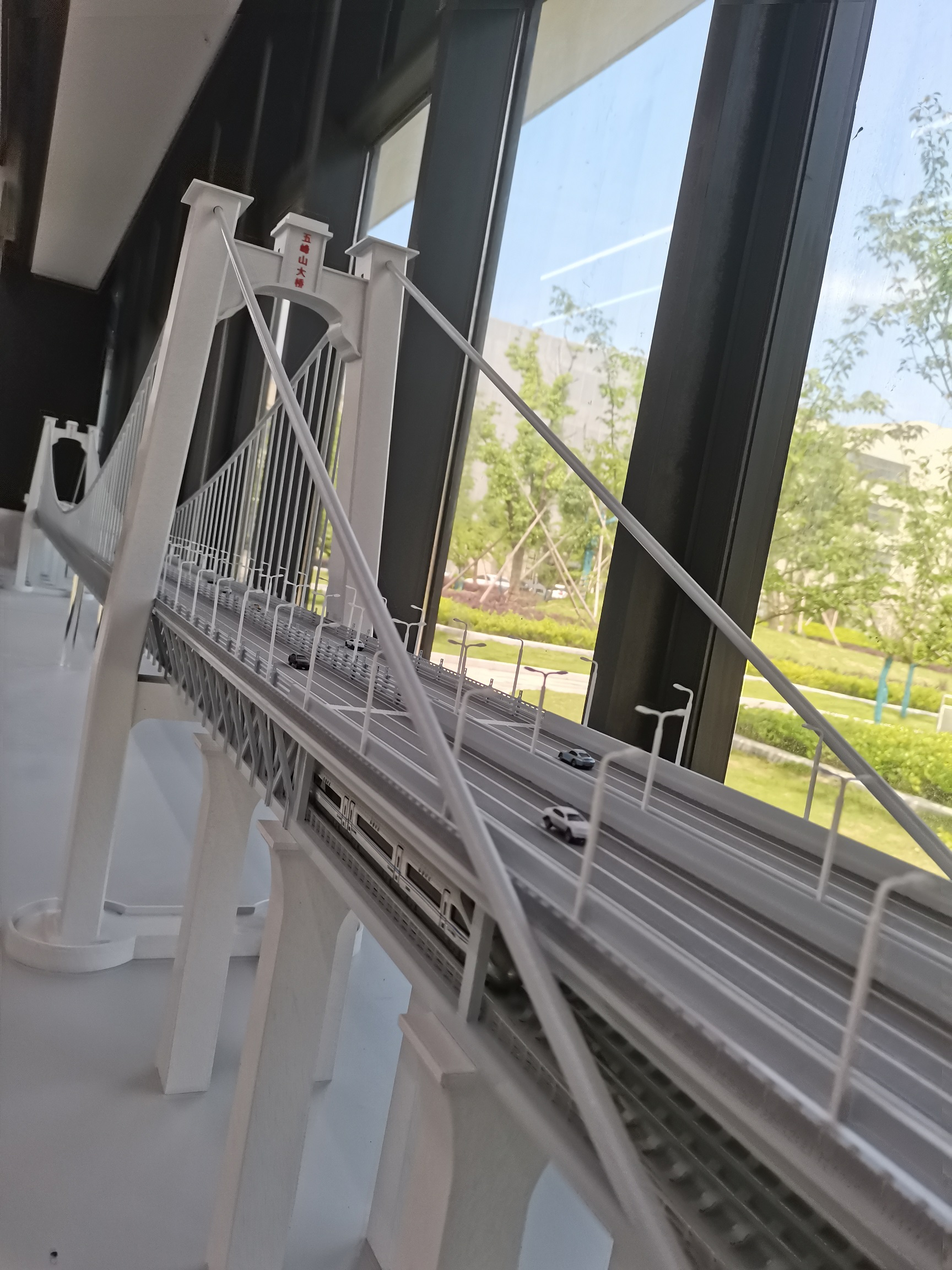 浙江杭州12米86寸滑轨屏项目(图2)