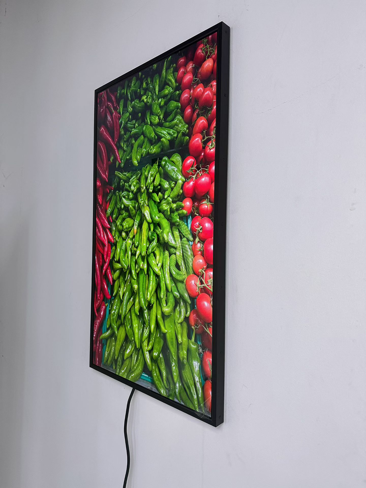 高格欣科技超窄边框广告机：革新视觉体验，定义商显新标准(图2)