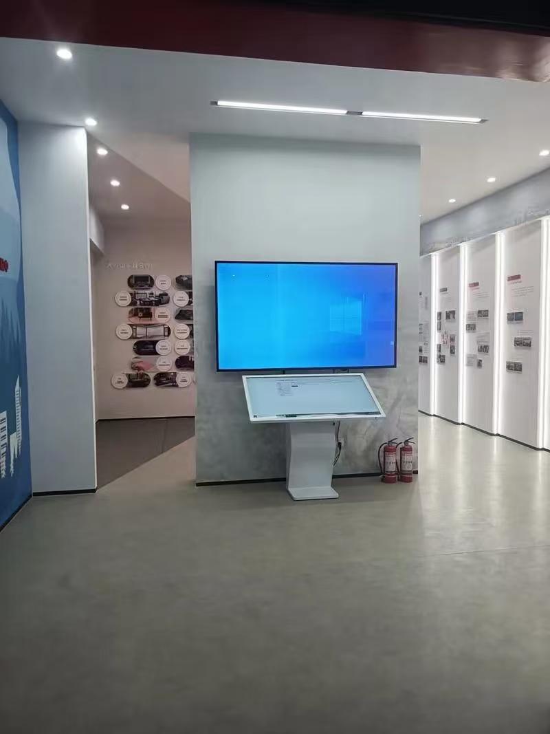 1.1 (28).jpg 高格欣科技触摸一体机日常维护指南:守护触控体验,延长设备寿命(图1)