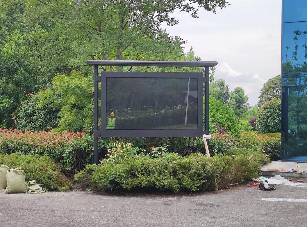 户外液晶广告一体机的工业级性能硬核参数解析|高格欣科技(图1)